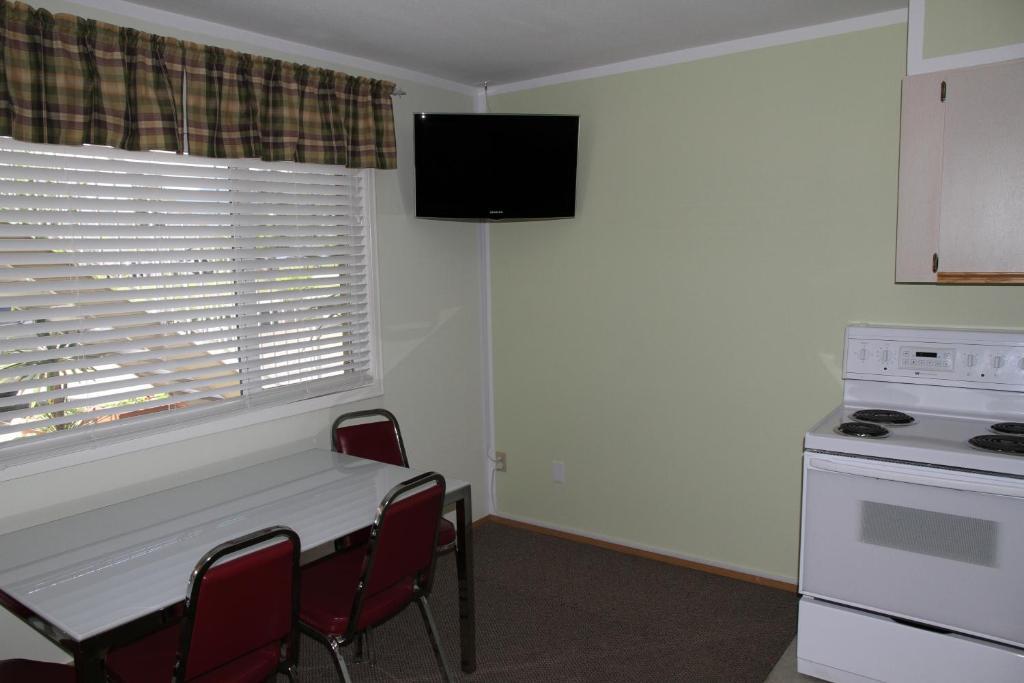 Waterfront Inn Пентіктон Номер фото
