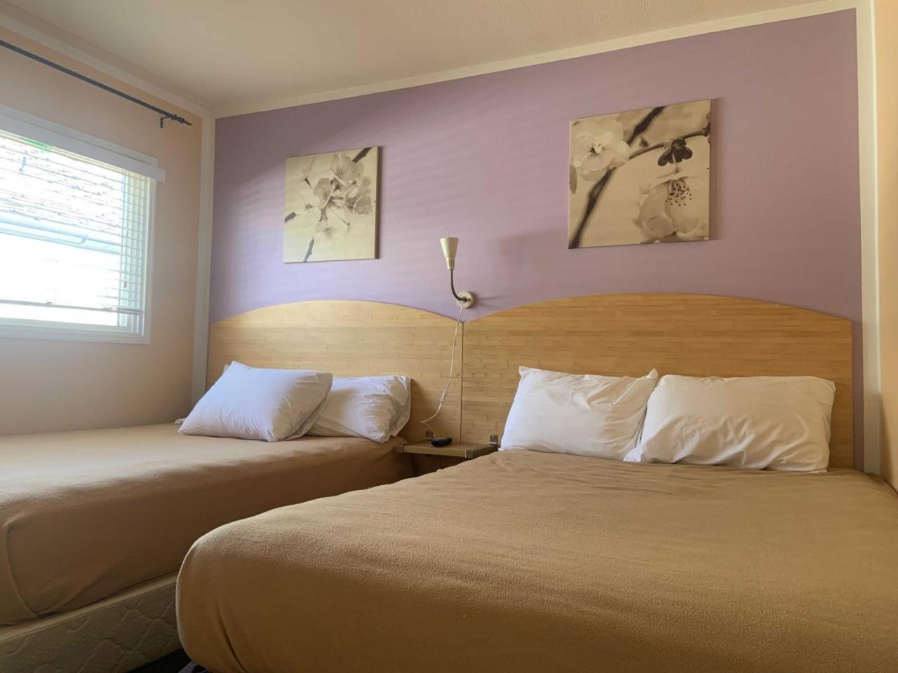 Waterfront Inn Пентіктон Екстер'єр фото